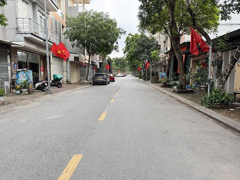 Chính chủ bán nhà C4 mặt phố Quán Tình 63,4m2 nở hậu, gần Hồ, pháp lý chuẩn sẵn sàng CC 5