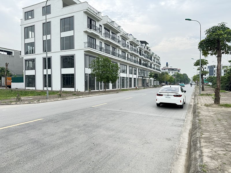 Bán Shophouse Metropolitan 80m2, Mặt Tiền 5m: Vị Trí Vàng, Hai Mặt Tiền Đường 22m, sau 5m vườn hoa 6