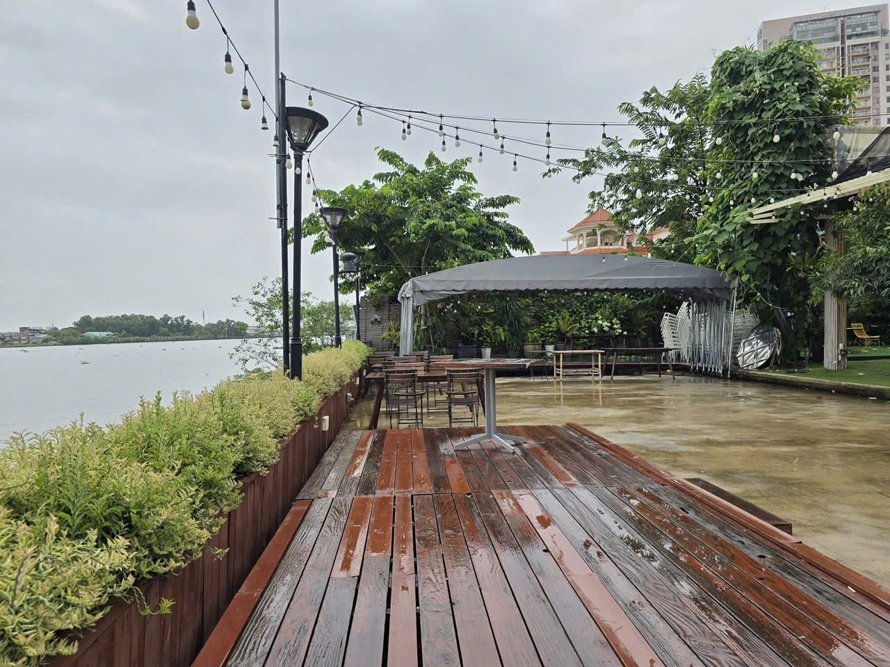 Cho thuê Biệt thự Phường Thảo Điền, Quận 2, Diện tích 1900m², Giá Thương lượng