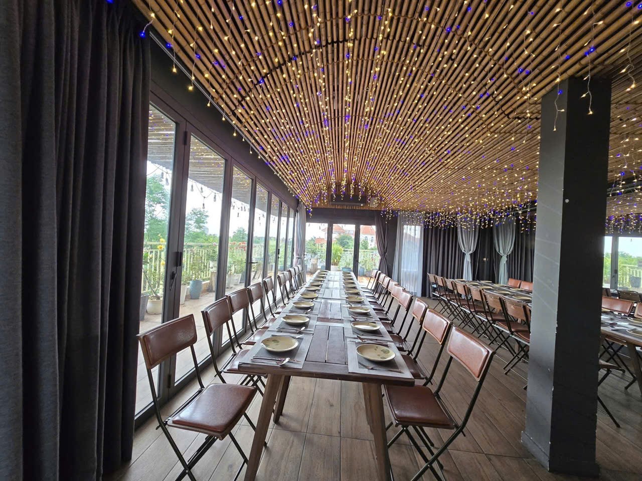 Cho thuê Biệt thự Phường Thảo Điền, Quận 2, Diện tích 1900m², Giá Thương lượng 2