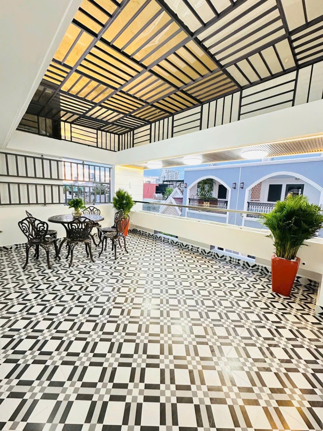 Bán Nhà Mới Xe Hơi Ngủ Nhà 4 tầng 4 Phòng Ngủ 2