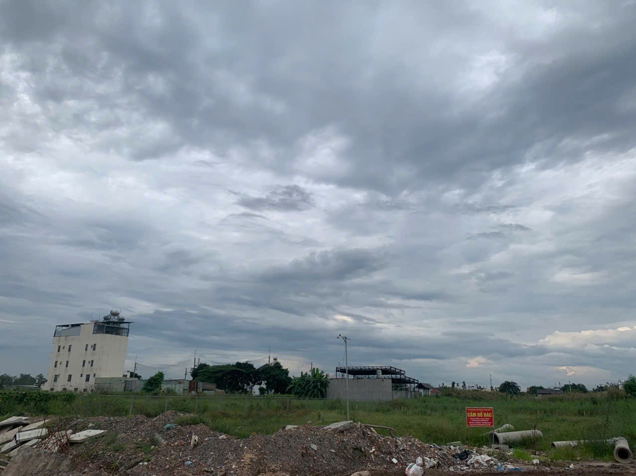 Bán gấp giảm 1 tỷ còn 17tỷ trên 280m² đất tặng căn nhà trống Phạm Văn Chiêu hẻm xe tải 1 trục thẳng