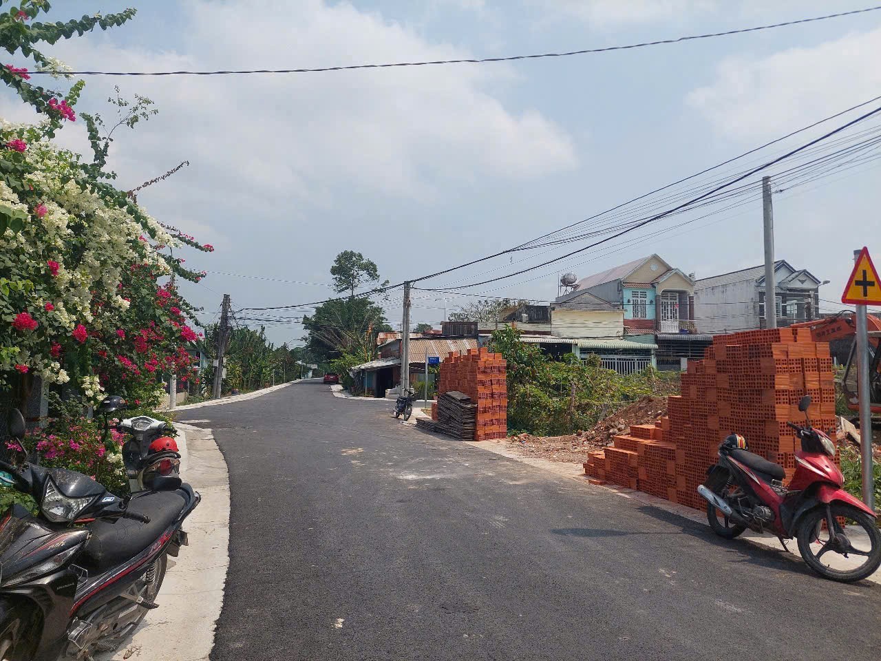 Bán đất thổ cư mặt tiền đường nhựa Nguyễn Thị Nâu, xã Trung An dt 150m2 giá 2,6 tỷ 2