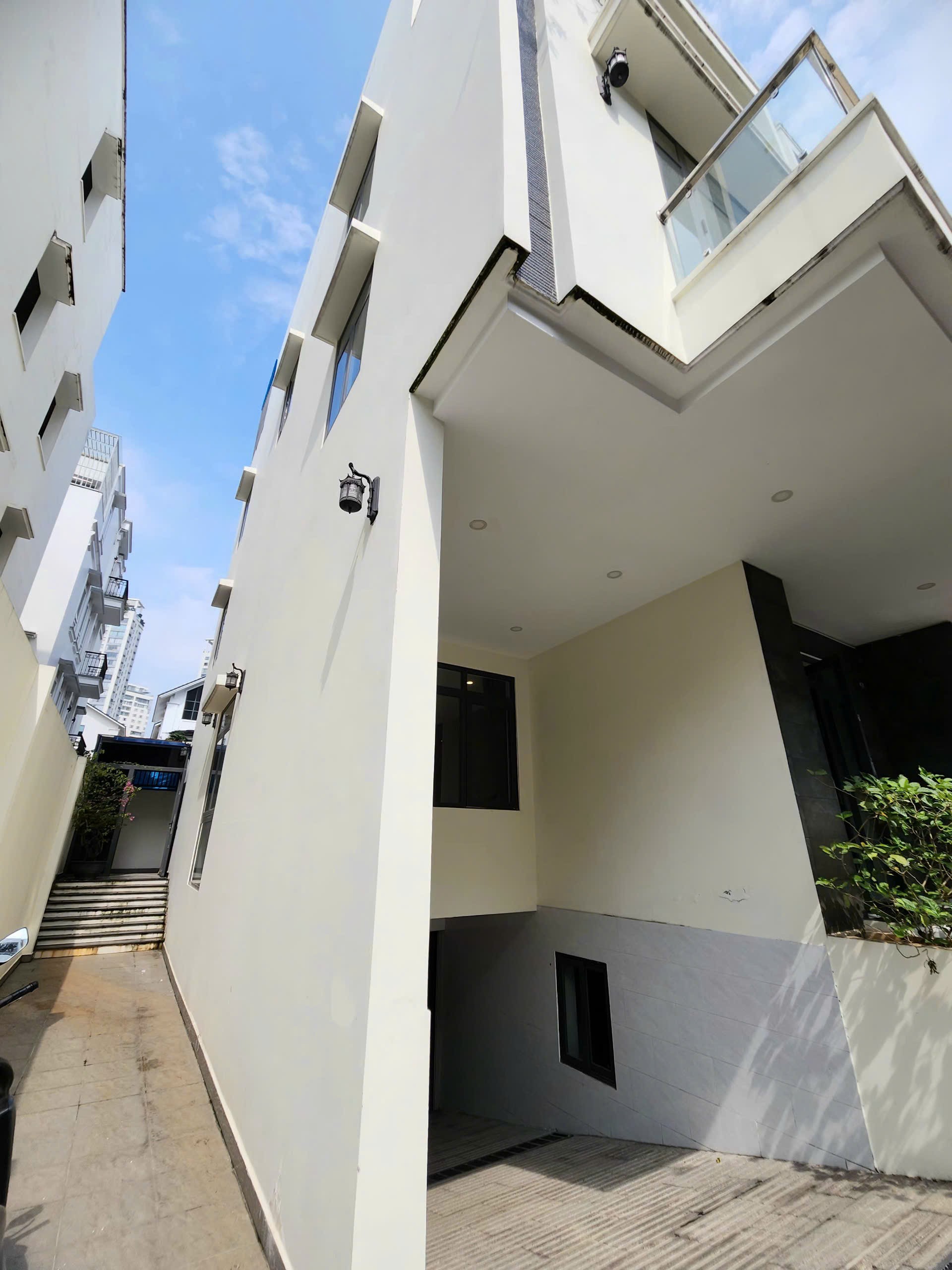 Cho thuê Biệt thự Phường Bình Trưng Tây, Quận 2, Diện tích 162m², Giá 75 Triệu/tháng