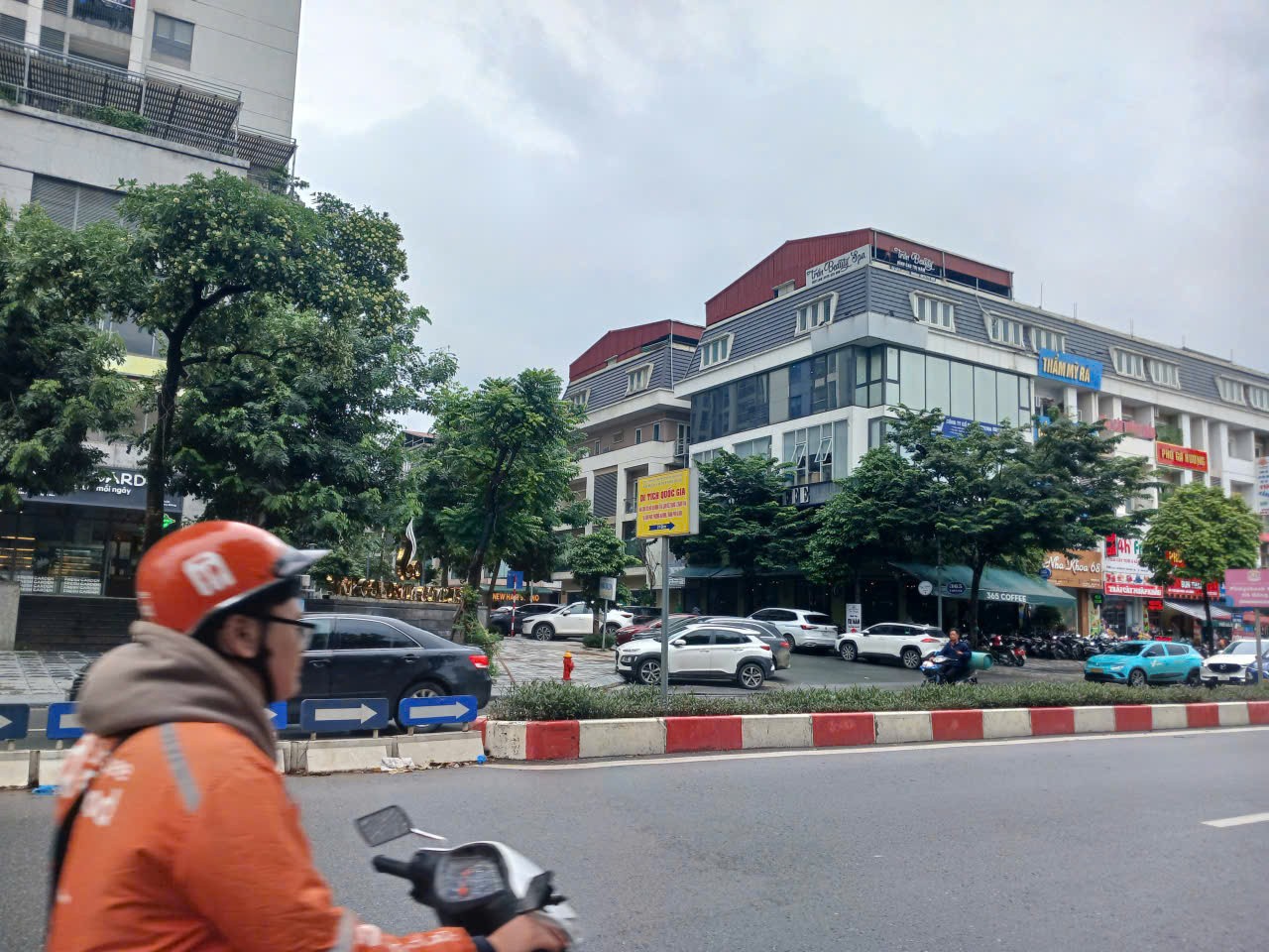 SIÊU PHẨM LK NÔNG QUỐC CHẤN – NHÀ MỚI, VỈA HÈ RỘNG, Ô TÔ VÀO NHÀ – Ở & KINH DOANH ĐỈNH 2