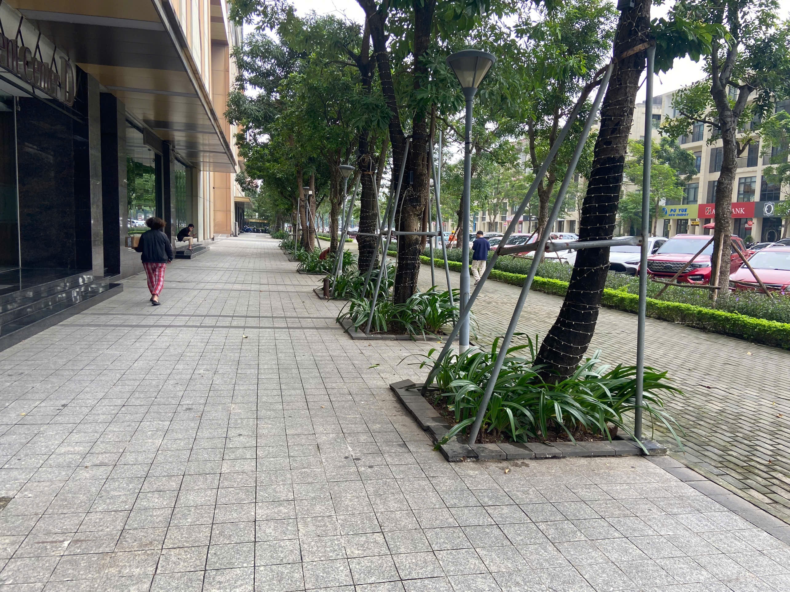 CHO THUÊ MẶT BẰNG ĐẸP – VỊ TRÍ VÀNG TẦNG 1 TÒA 6TH ELEMENT, TÂY HỒ TÂY 7