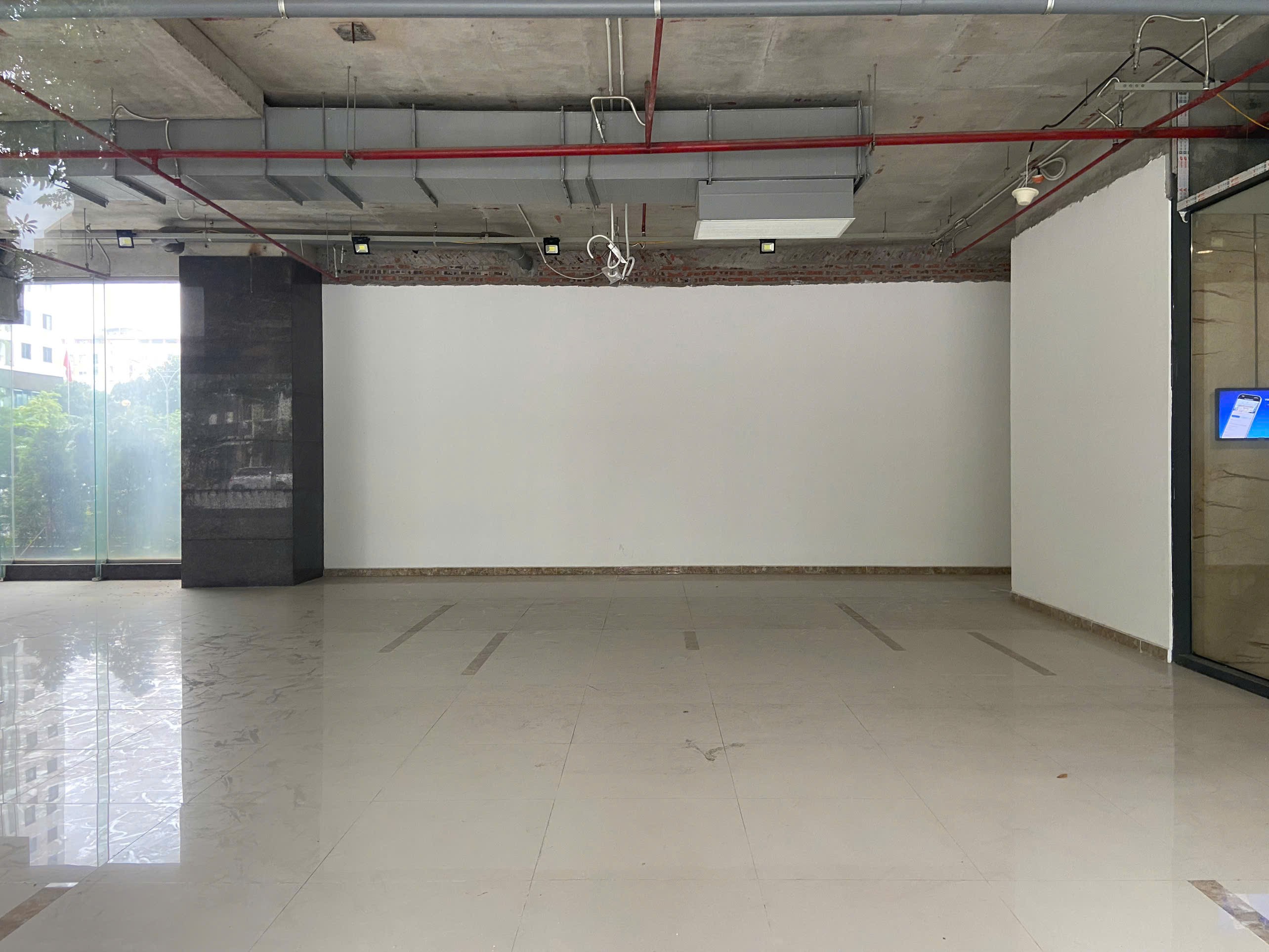 CHO THUÊ MẶT BẰNG THƯƠNG MẠI 243m2 – TẦNG 1 DỰ ÁN 6TH ELEMENT 6