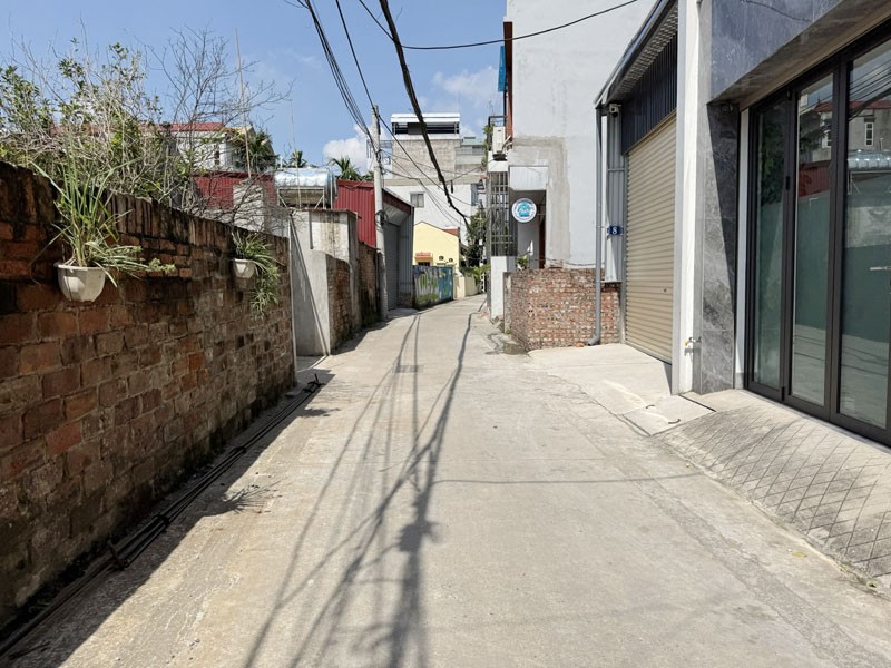 Bán Gấp 94m2 Đất Thạch Bàn, Long Biên - Ngõ Rộng Ô Tô 7 Chỗ, Nở Hậu 6,5m, Gần Aeon/Cổ Linh 3