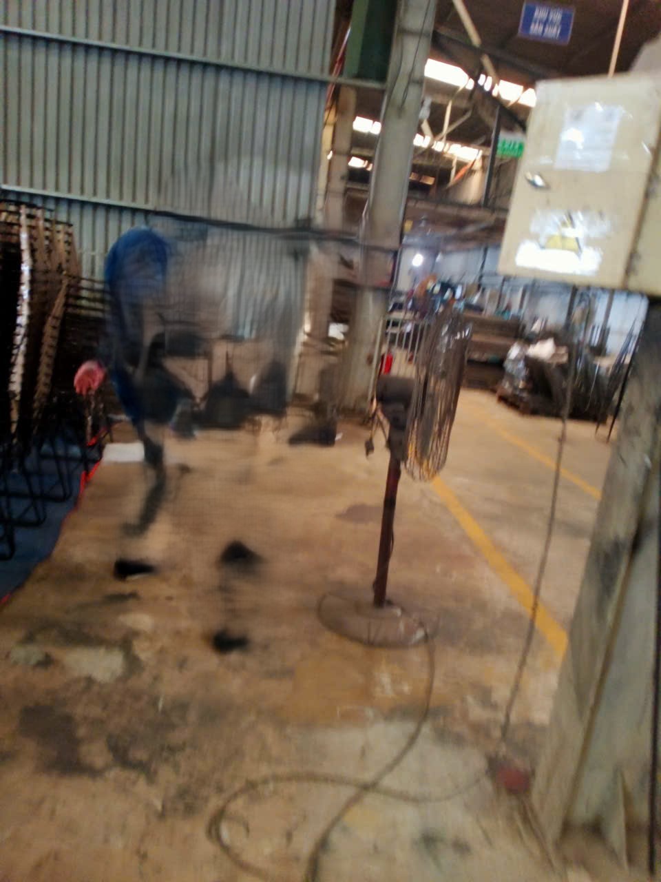 Bán nhà xưởng xã Nhuận Đức đang hoạt động tdt 5100m2 full thổ ( dt xưởng 3500m2) giá 45 tỷ 5