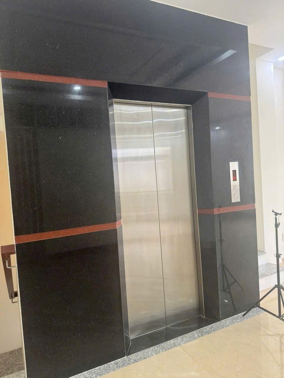 Cho thuê Nhà mặt tiền Phường Bình Trưng Đông, Quận 2, Diện tích 100m², Giá 30 Triệu/tháng