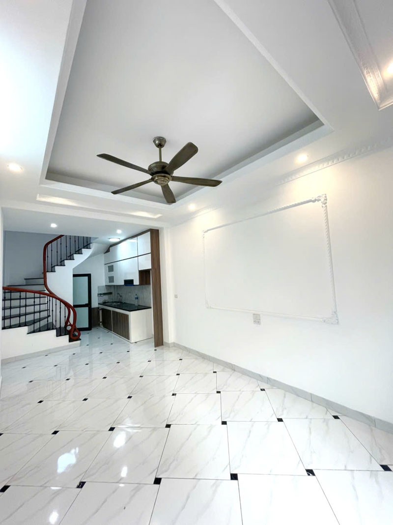 Cần bán 31m2 nhà 4 tầng Kiên Thành, Gia Lâm. Cách 30m ra đường ô tô tránh, gần KĐT Vin Ocean Park 1 2