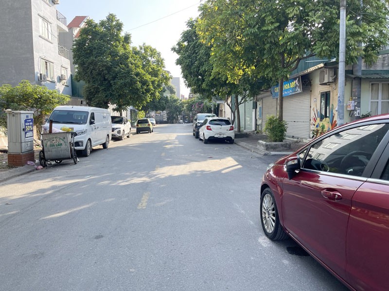 Bán lô góc Kinh Doanh 136m2 KĐT 31ha Trâu Quỳ - Mặt tiền rộng 23m, gần trung tâm