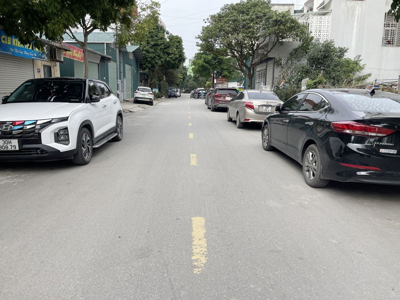 Bán lô góc Kinh Doanh 136m2 KĐT 31ha Trâu Quỳ - Mặt tiền rộng 23m, gần trung tâm 2