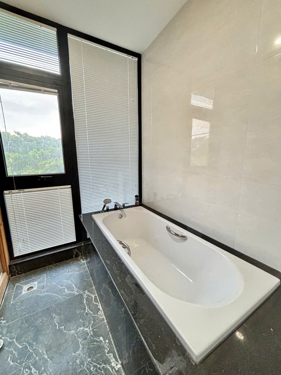 Cần bán Biệt thự Phường Long Thạnh Mỹ, Quận 9, Diện tích 200m², Giá 020 Tỷ 5