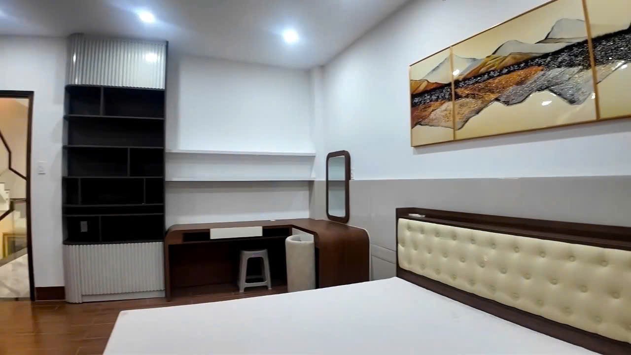 Cho thuê Nhà mặt tiền Quận 2, Hồ Chí Minh, Diện tích 105m², Giá 75 Triệu/tháng 12