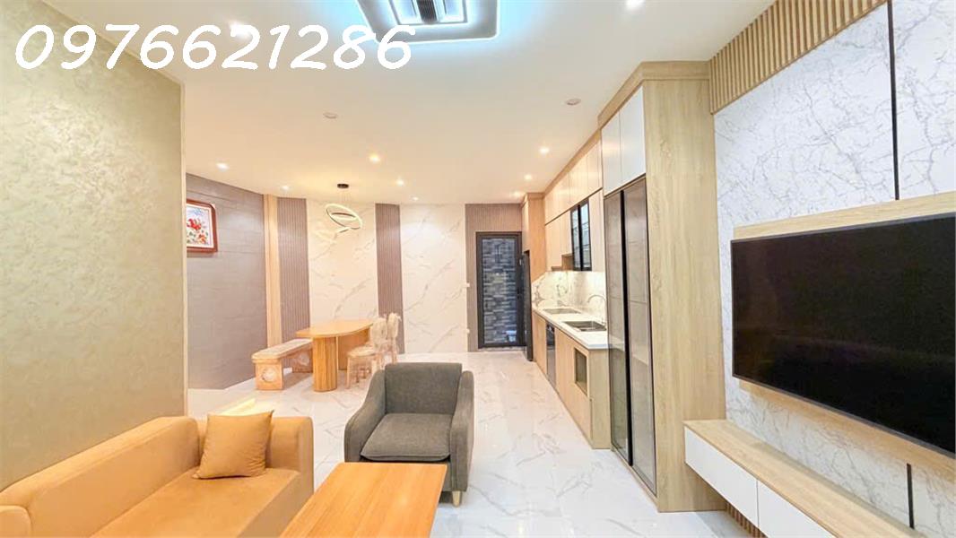 Bán nhà đẹp long lanh THƯỢNG THANH-Long Biên -DT RỘNG 48m2- 3  Tầng- 2 Thoáng -GIÁ NHỈNH 7 TỶ 2