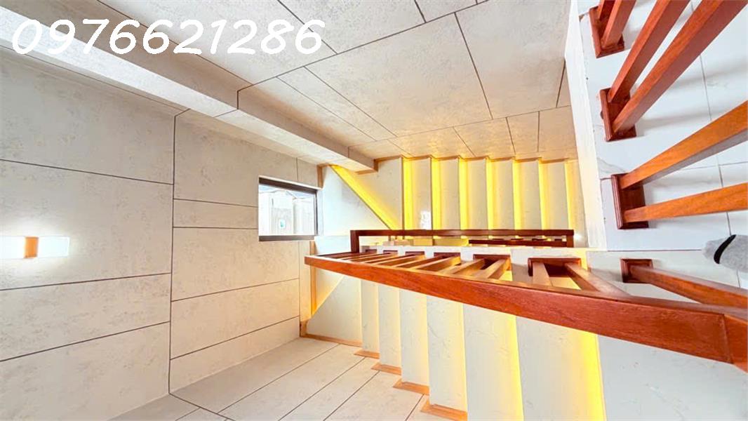 Bán nhà đẹp long lanh THƯỢNG THANH-Long Biên -DT RỘNG 48m2- 3  Tầng- 2 Thoáng -GIÁ NHỈNH 7 TỶ 4