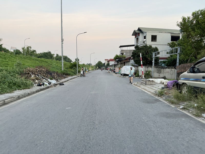 Cần bán 55m2 thực tế 64,6m2 mặt đường Đê Vàng, Gia Lâm. Đường ô tô tránh, view sông 3