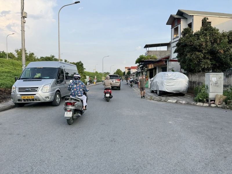 Cần bán 55m2 thực tế 64,6m2 mặt đường Đê Vàng, Gia Lâm. Đường ô tô tránh, view sông 5