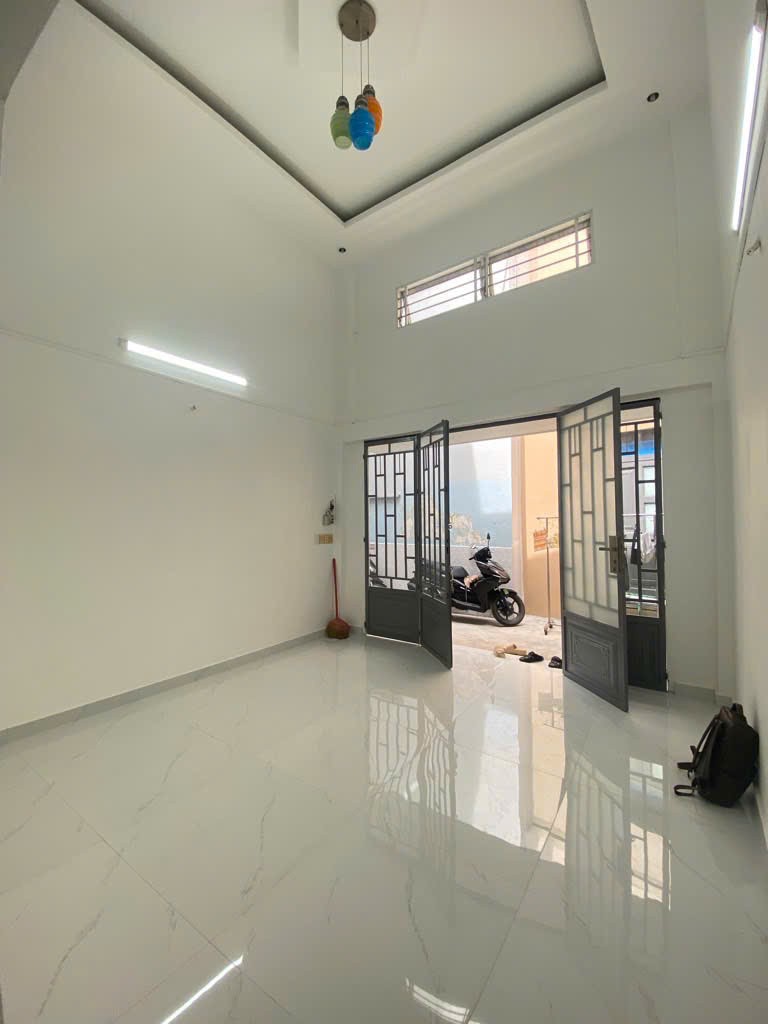 Bán Gấp Nhà Hẻm Nguyễn Thị Thập, Q7: 40m2, 2 Tầng, SH, Giá Chỉ 5.8 Tỷ 5