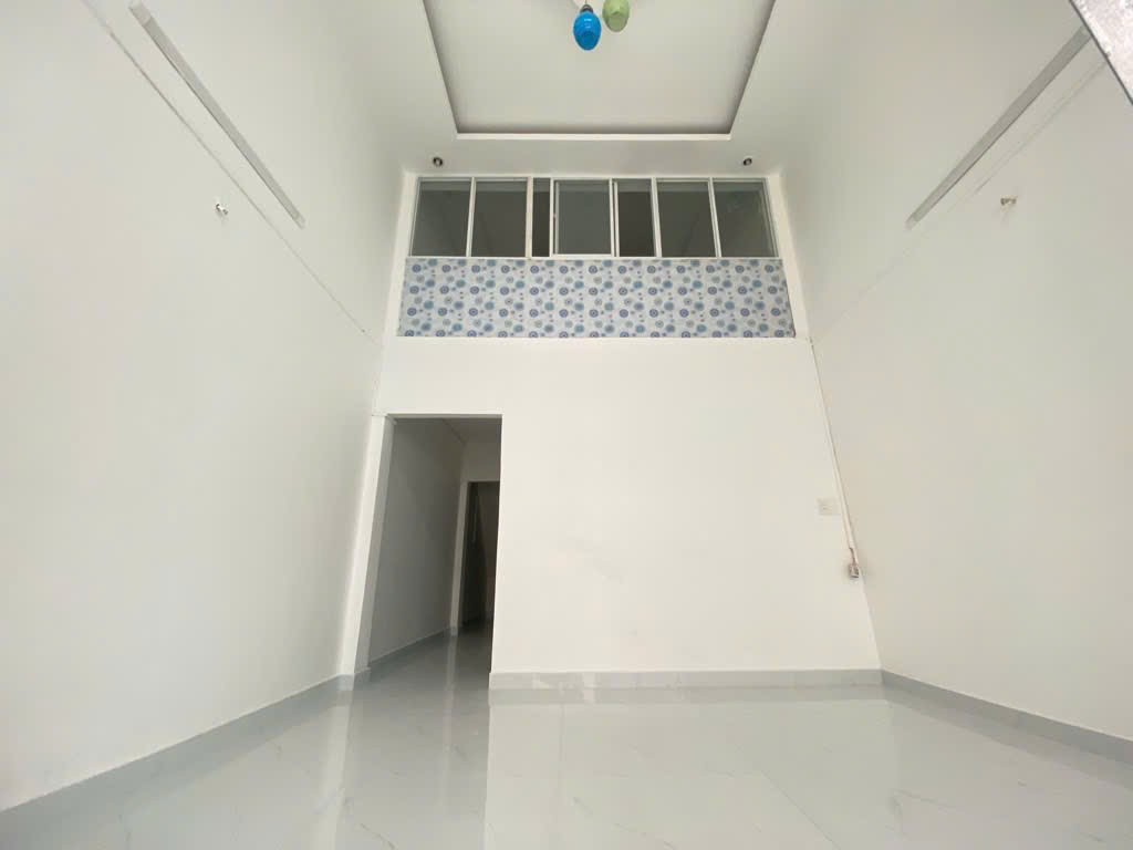 Bán Gấp Nhà Hẻm Nguyễn Thị Thập, Q7: 40m2, 2 Tầng, SH, Giá Chỉ 5.8 Tỷ 2