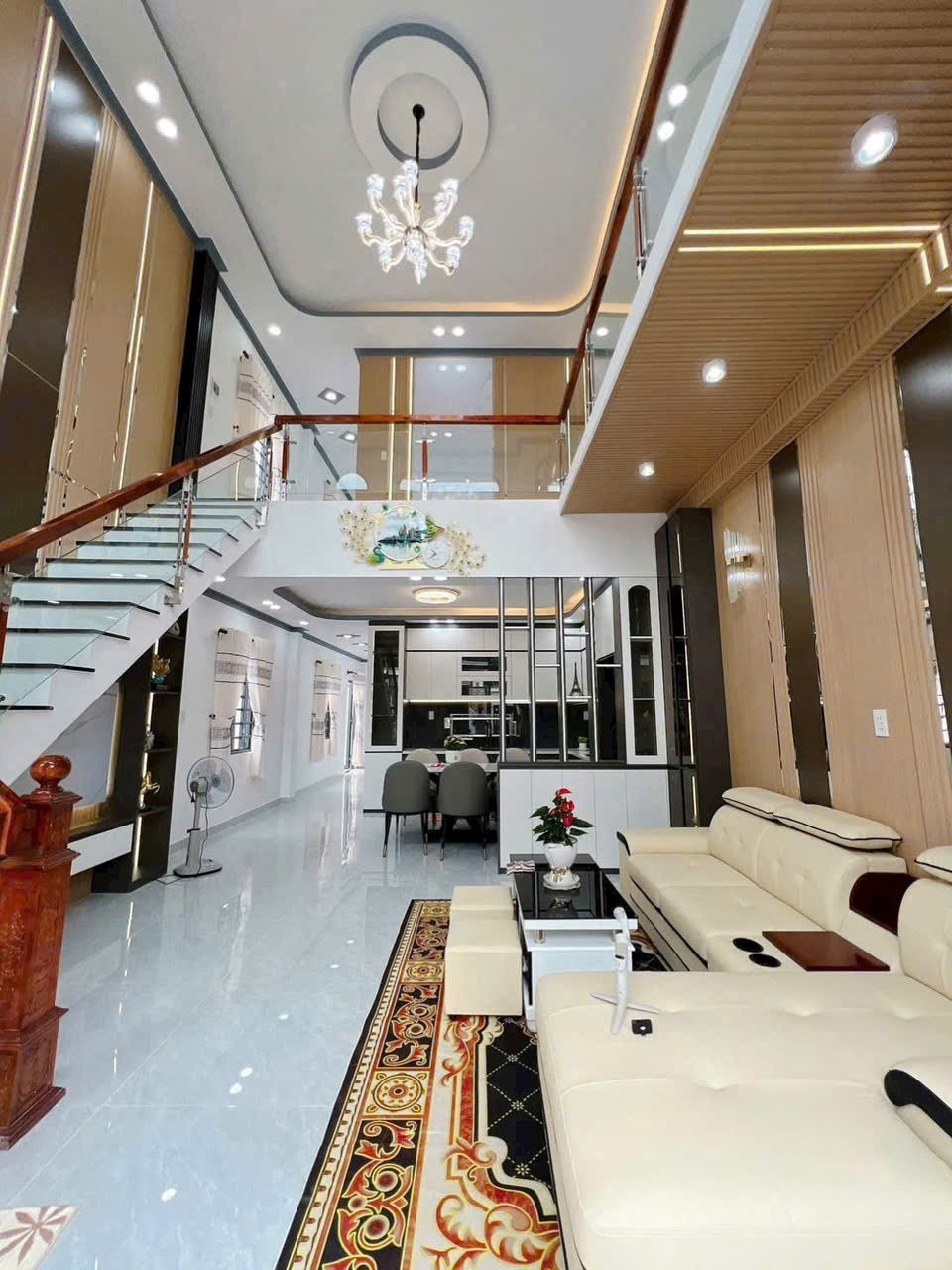 Biệt thự 2 mặt tiền thoáng mát xã Mỹ Lộc, Cần Giuộc tdt 283m2 full thổ giá 3,98 tỷ