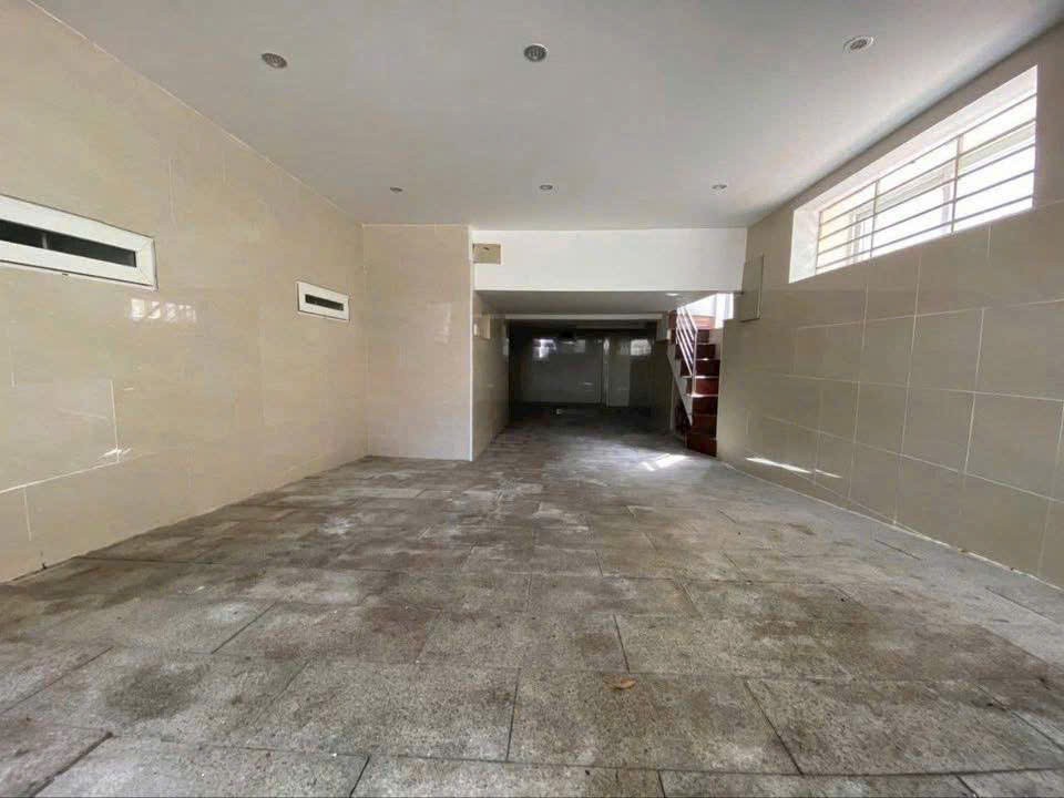 Cho thuê Biệt thự Phường Thảo Điền, Quận 2, Diện tích 900m², Giá Thương lượng 4