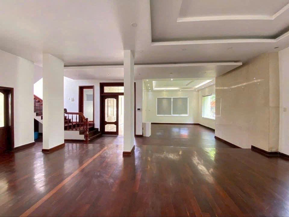 Cho thuê Biệt thự Phường Thảo Điền, Quận 2, Diện tích 900m², Giá Thương lượng 5