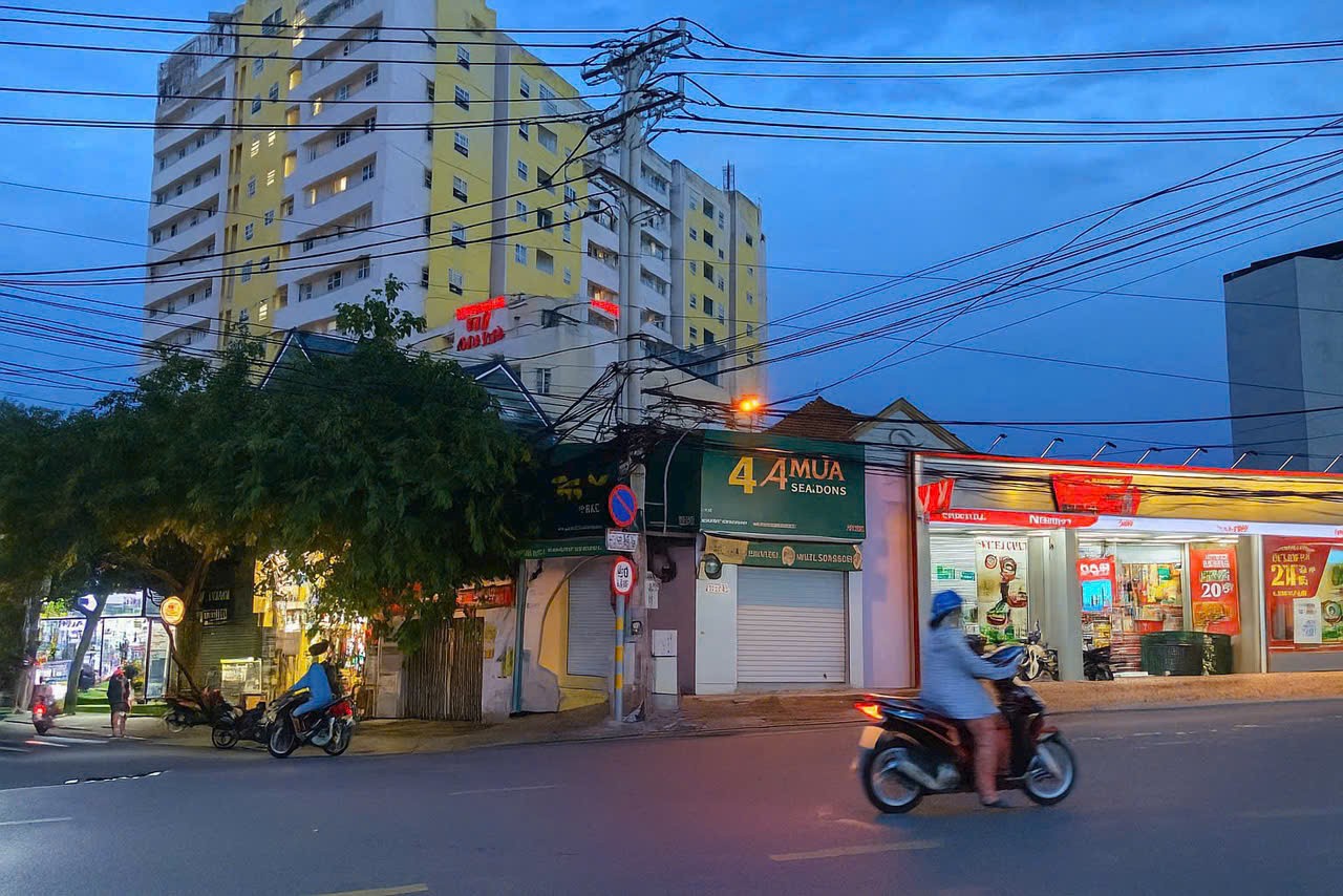 Cần bán Nhà mặt tiền Phường Linh Xuân, Thủ Đức, Diện tích 100m², Giá 19.7 Tỷ