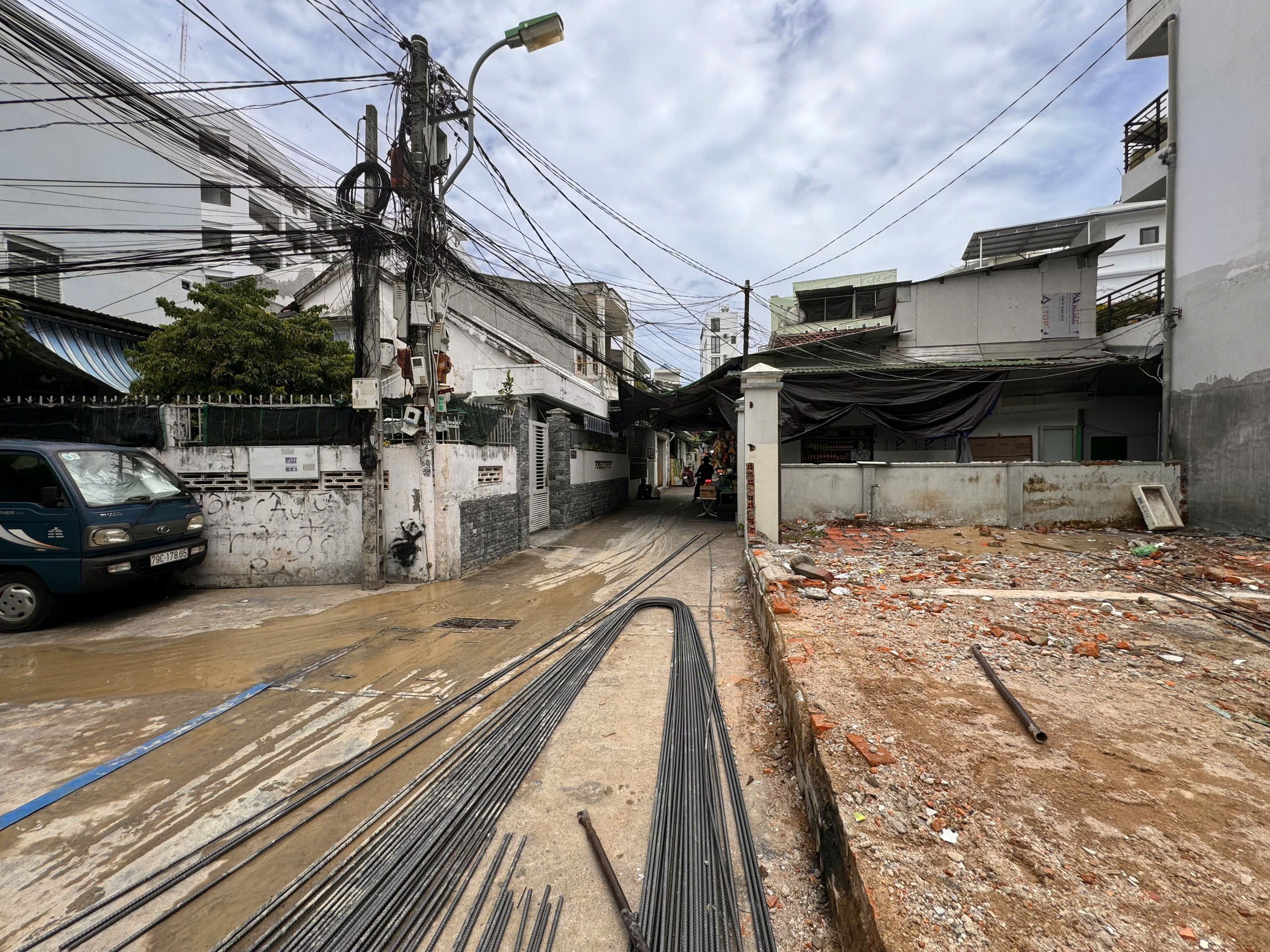 BÁN LÔ ĐẤT ĐẸP NGANG 5m8 HẺM  OTO ĐUA NGAY TTTP NHA TRANG. 5