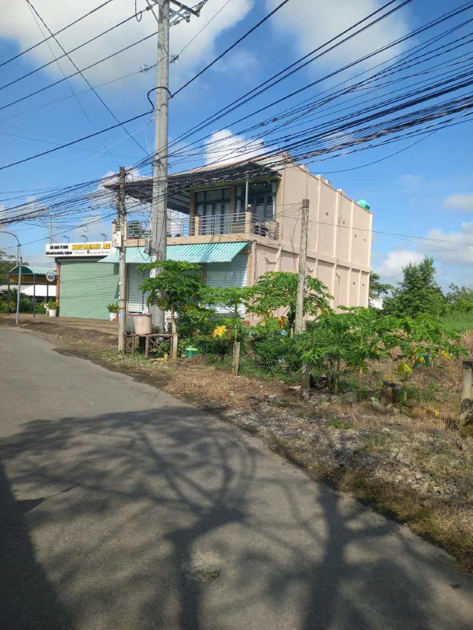 Đất thổ cư 120m2 mt đường nhựa 8m xã Tân Lân chủ cần bán gấp giá rẻ 950tr 2