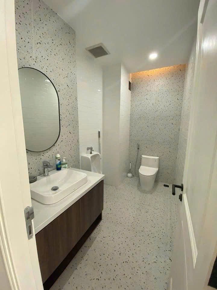 Cho thuê Biệt thự Phường Linh Tây, Thủ Đức, Diện tích 178m², Giá 035 Triệu/tháng 2