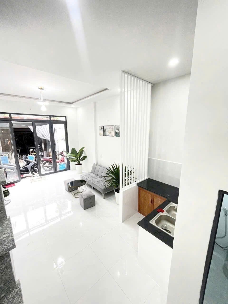 Nhà hẻm đường số 8, Bình Hưng Hòa dt 31m2 1 lầu 2pn 2wc giá 3,68 tỷ 2