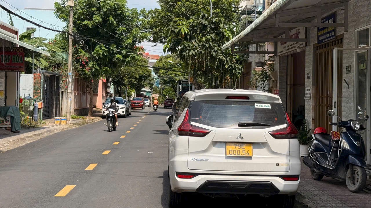 Cần bán Nhà mặt tiền Phường Phước Long B, Quận 9, Diện tích 124m², Giá 9.5 Tỷ 3