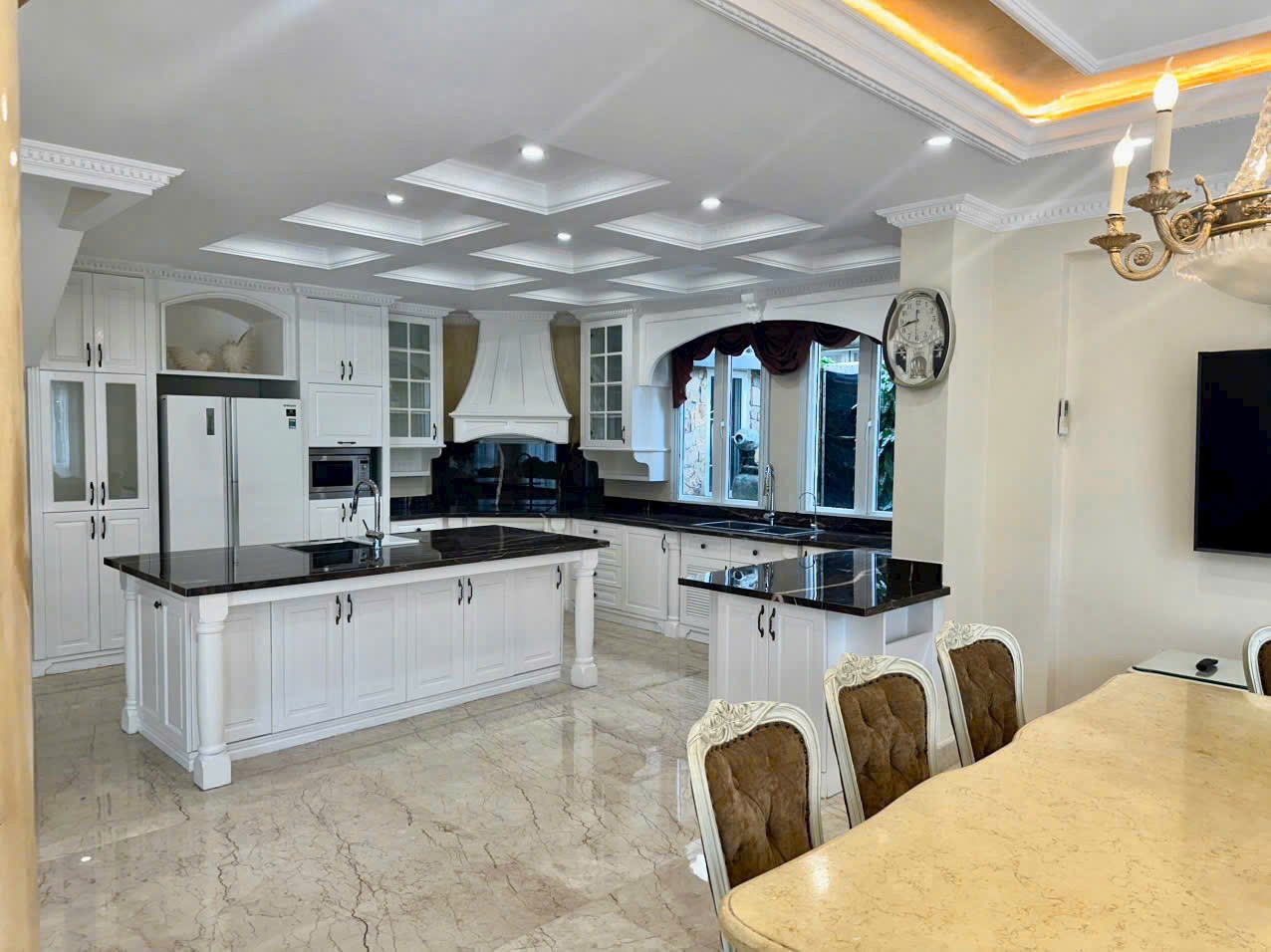 Cho thuê Biệt thự Quận 7, Hồ Chí Minh, Diện tích 200m², Giá Thương lượng 2