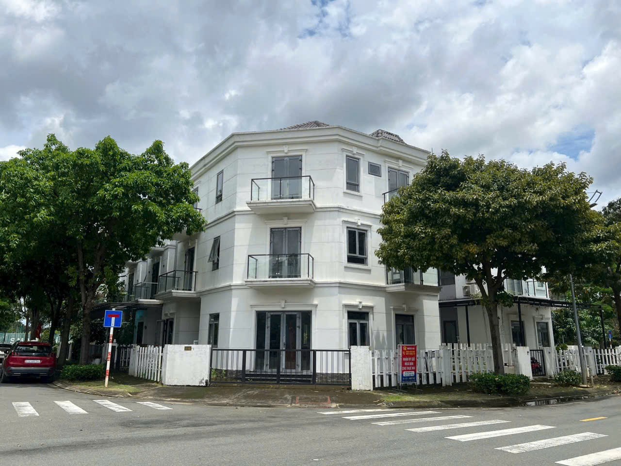 Cần bán Biệt thự Phường Trường Thạnh, Quận 9, Diện tích 178m², Giá 10.99 Tỷ