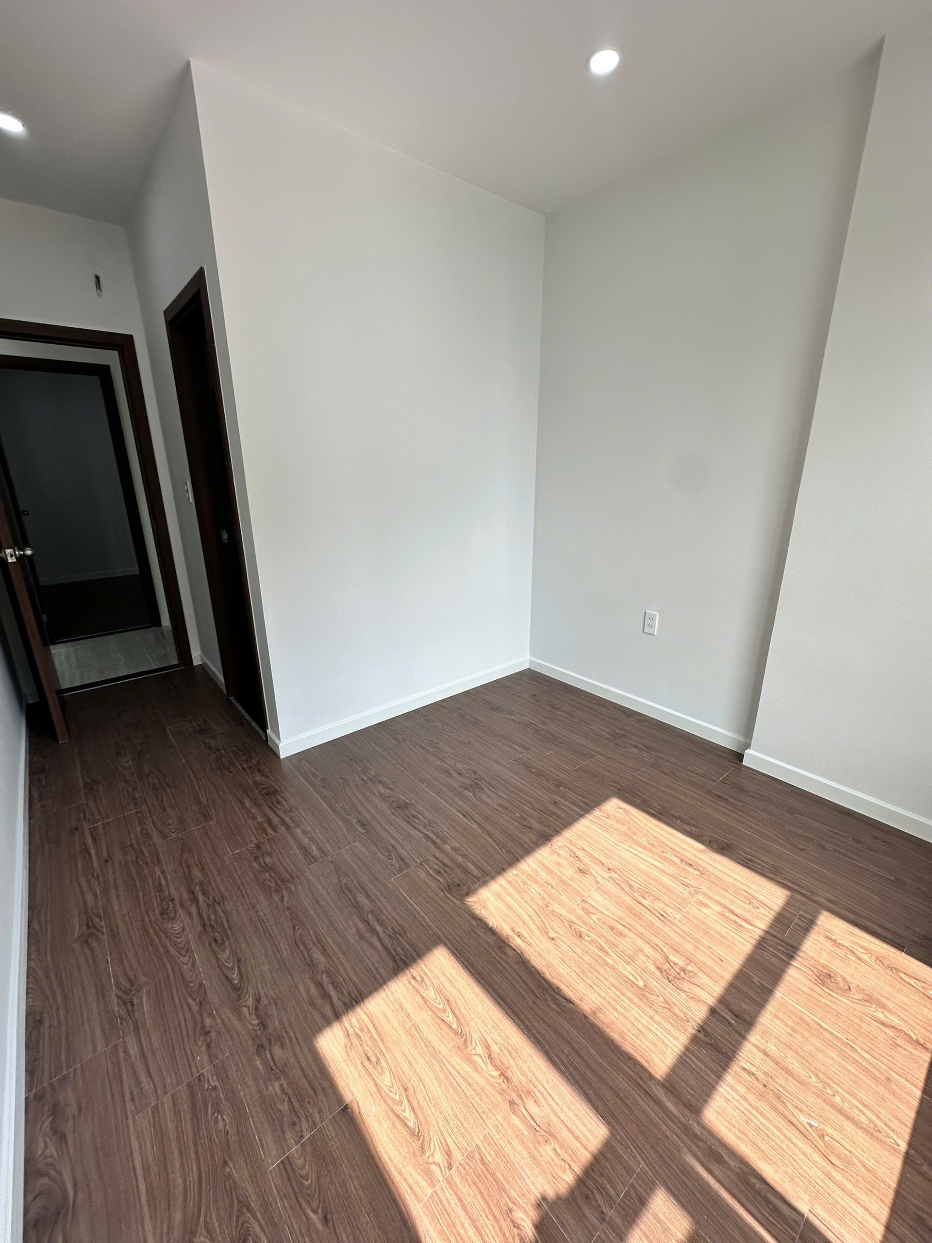 cho thuê căn hộ khu bcons city 3