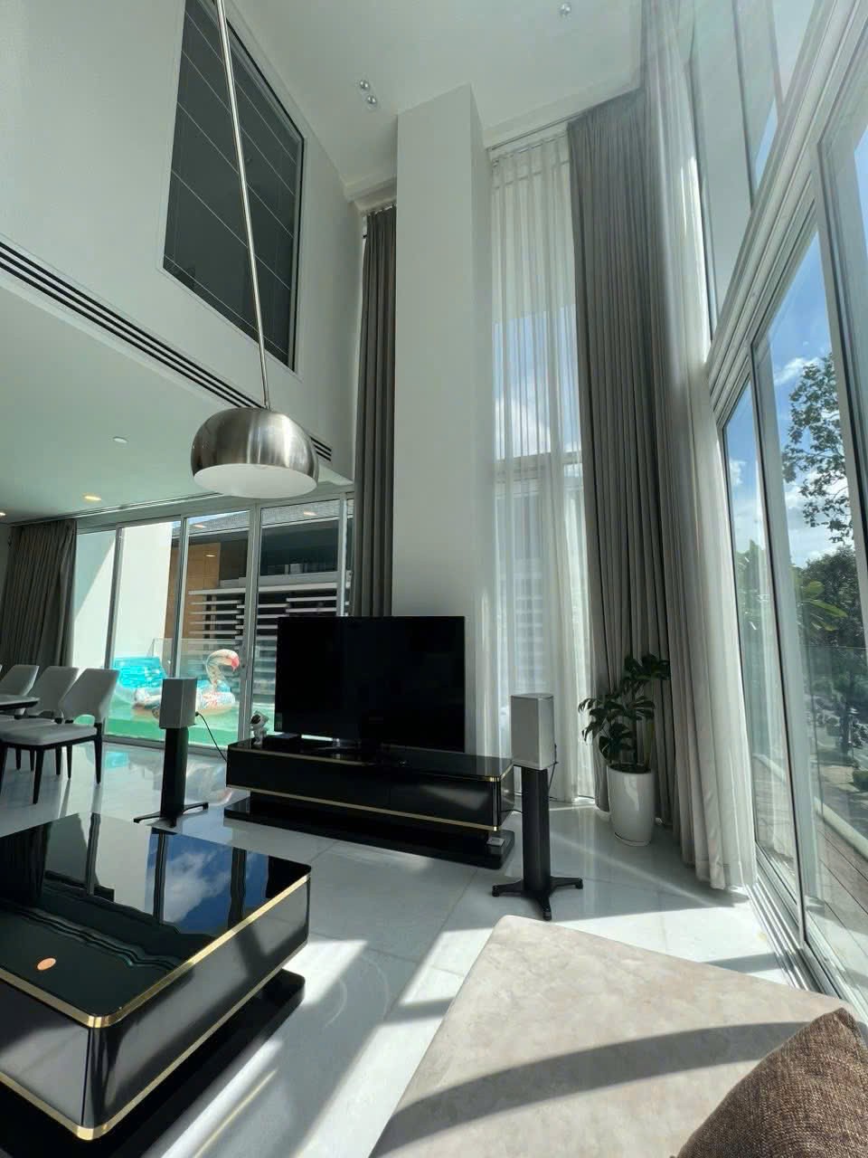 Cần bán Căn hộ chung cư Quận 2, Hồ Chí Minh, Diện tích 380m², Giá 38 Tỷ 4