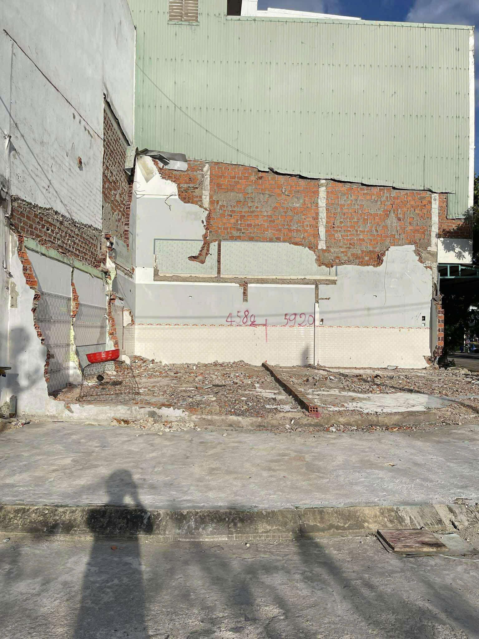 Cần bán Đất đường Nguyễn Quảng, Phường Đống Đa, Diện tích 42m², Giá 2.77 Tỷ