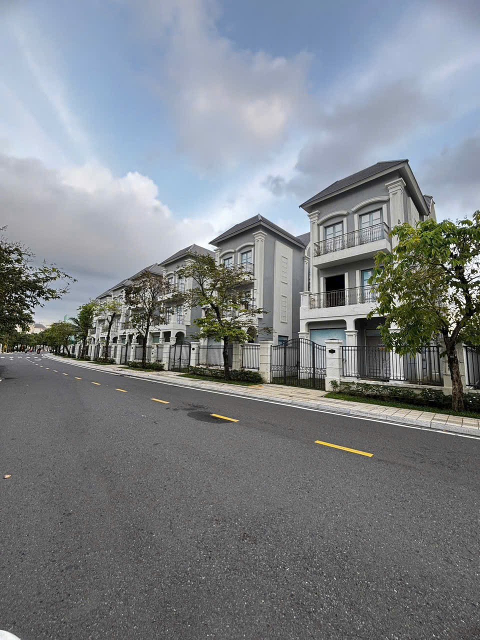 Cần bán Nhà mặt tiền Quận 9, Hồ Chí Minh, Diện tích 126m², Giá 24 Tỷ 3