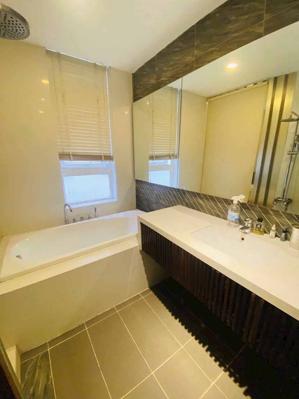 Cần bán Nhà mặt tiền Phường Phú Hữu, Quận 9, Diện tích 75m², Giá 10.5 Tỷ