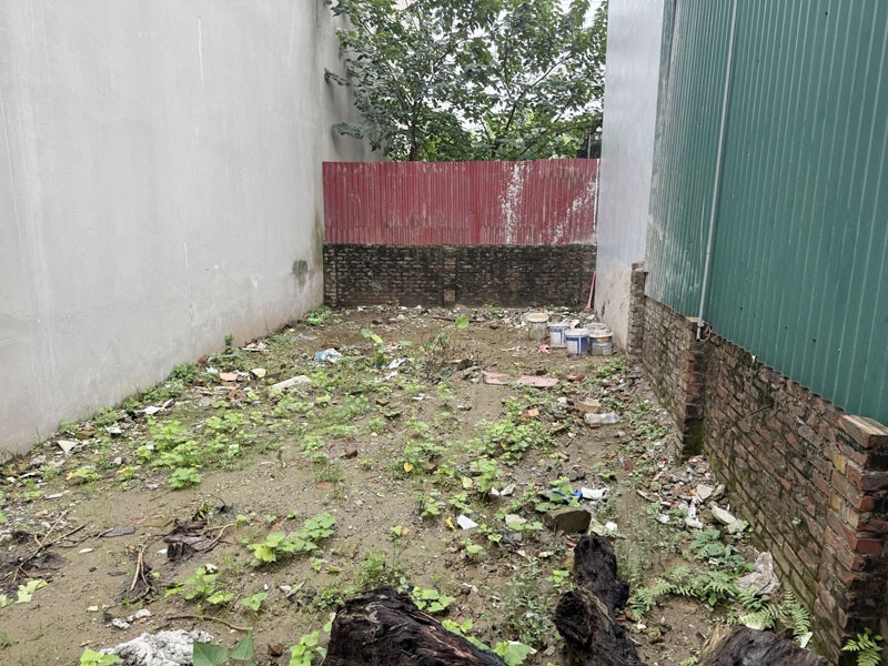 Cần bán 50m2 đất thổ cư cách 15m ra đường Giáp Hải ( 379 Ecopark ). Cách cầu Thanh Trì 100m