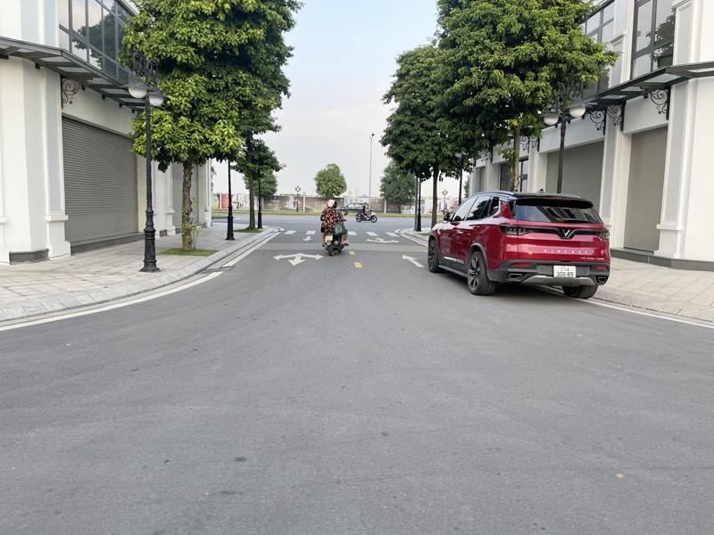 Cần bán 150m2 biệt thự 3,5 tầng Sao Biển 10 - Vin Gia Lâm. Gần biển hồ Ngọc Trai & Biển hồ Nước Mặn 2