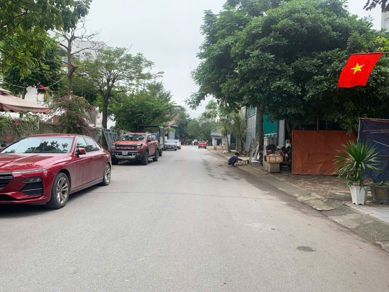 Duy nhất 109m2 đất KĐT 31ha Trâu Quỳ, mặt tiền 7,06m, hướng ĐN - Vị trí đẹp, View Trường Cấp 2