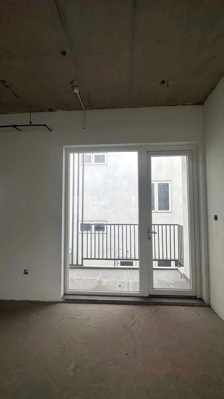 Cần bán Nhà mặt tiền Phường Phú Hữu, Quận 9, Diện tích 105m², Giá 9 Tỷ 4