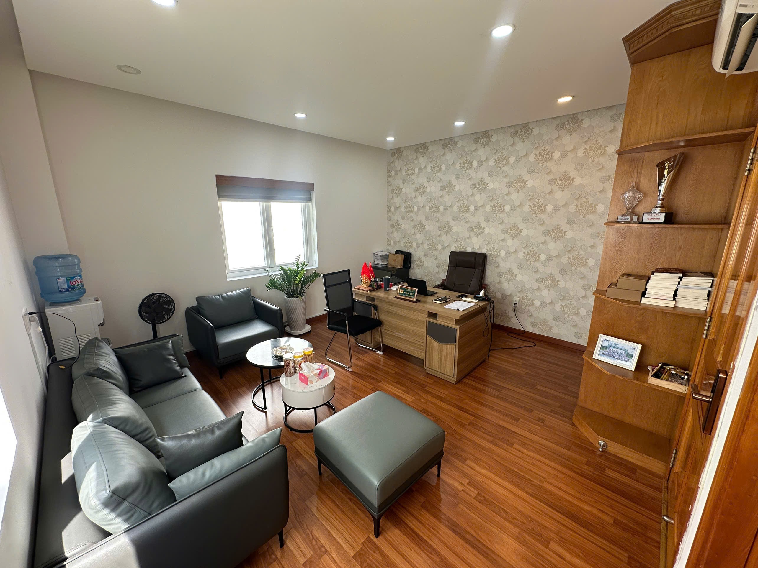 Cho thuê Nhà mặt tiền Phường Long Trường, Quận 9, Diện tích 200m², Giá 30 Triệu/tháng 9