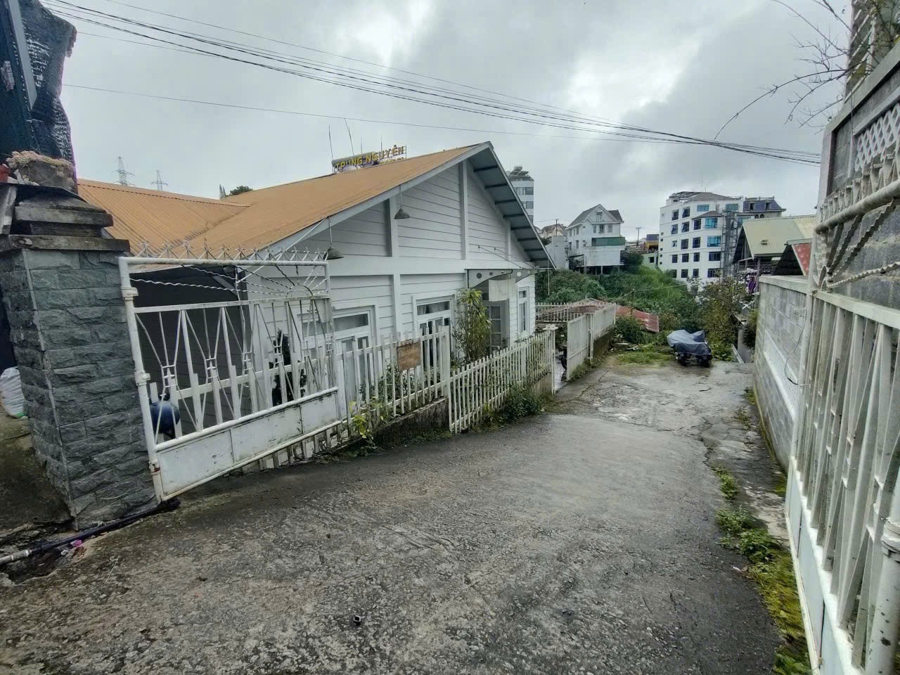 Cho thuê nhà nguyên căn đường Lê Văn Tám Phường 10 Đà Lạt giá 15tr