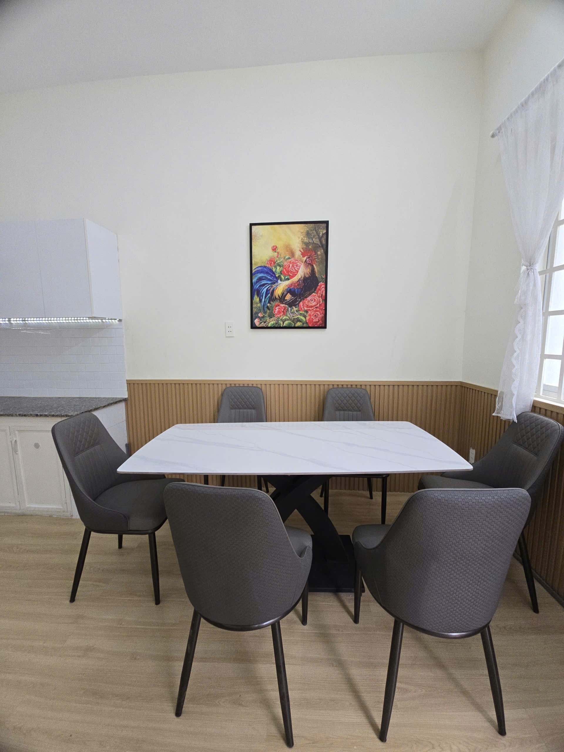 CHỈ 4.3 TỶ SÁT MẶT TIỀN LÊ VĂN QUỚI HXH 38M2 2 TẦNG BTCT 2PN 1WC 3