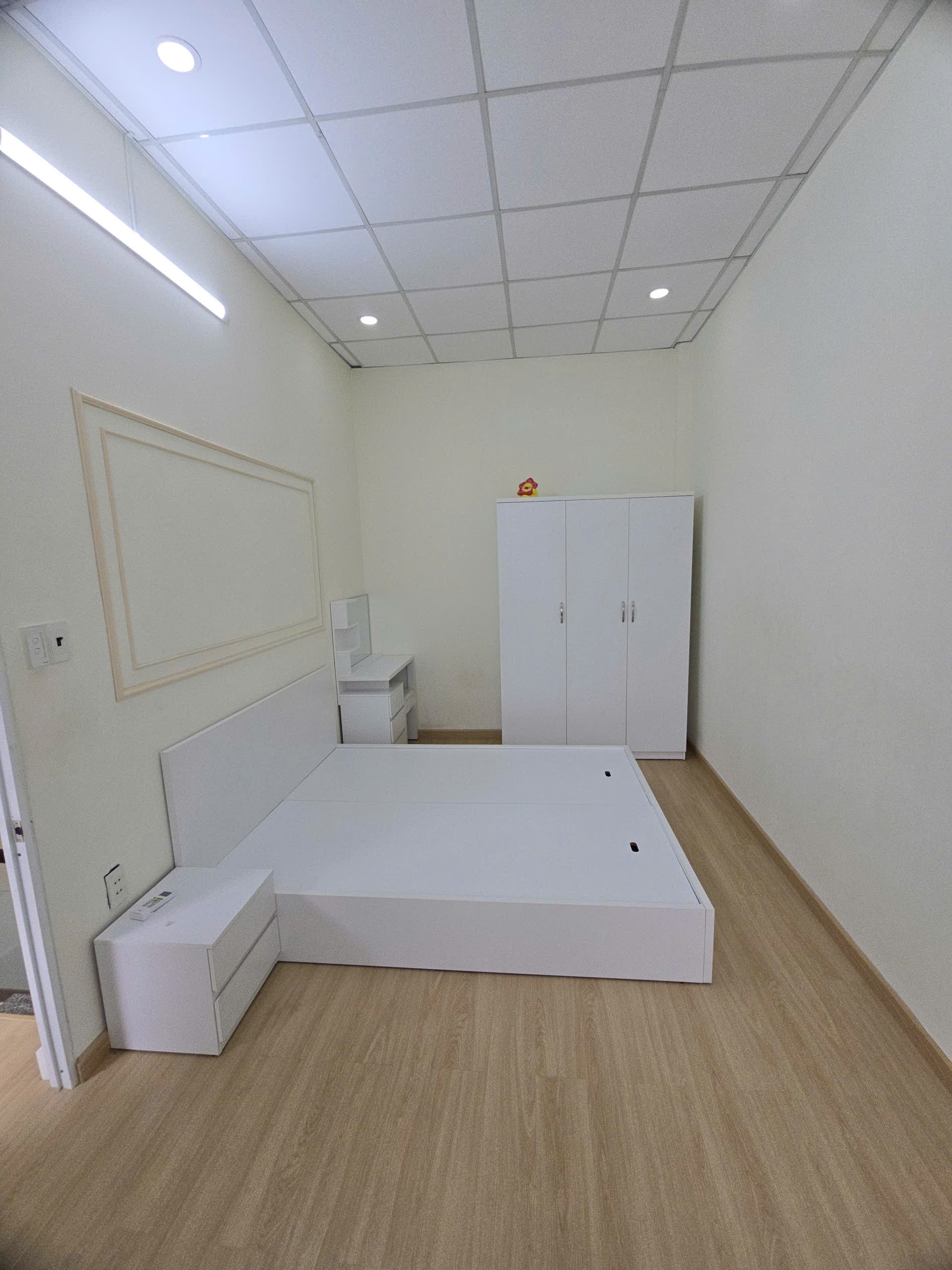 CHỈ 4.3 TỶ SÁT MẶT TIỀN LÊ VĂN QUỚI HXH 38M2 2 TẦNG BTCT 2PN 1WC 10