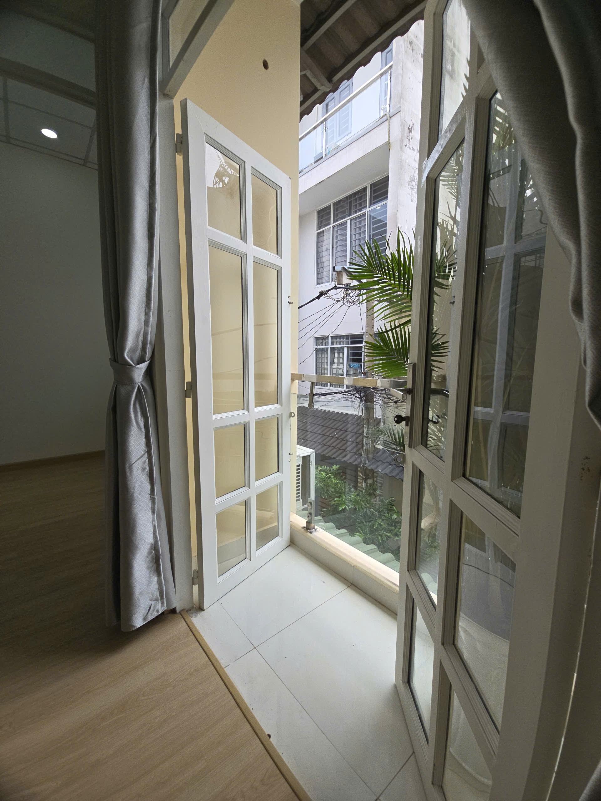 CHỈ 4.3 TỶ SÁT MẶT TIỀN LÊ VĂN QUỚI HXH 38M2 2 TẦNG BTCT 2PN 1WC 12